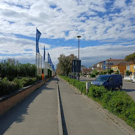 Cv008 - Cervia, Trilocale Ristrutturato Con Aria Condizionata Sul Lungomare Apartamento